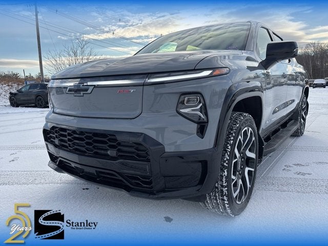 2025 Chevrolet Silverado EV RST - Max Range
