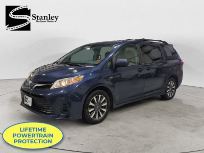 2020 Toyota Sienna LE 7 Passenger
