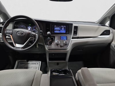 2020 Toyota Sienna LE 7 Passenger