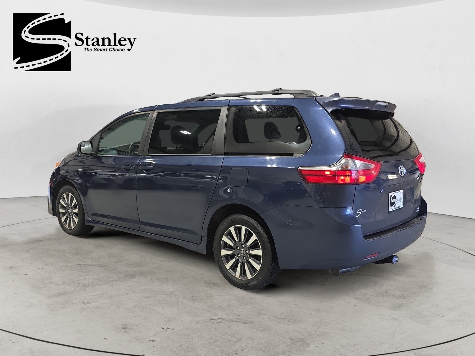2020 Toyota Sienna LE 7 Passenger
