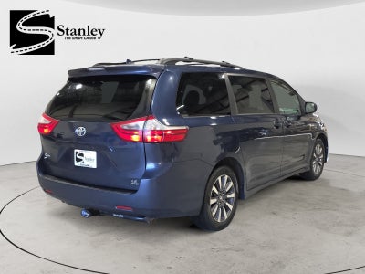 2020 Toyota Sienna LE 7 Passenger