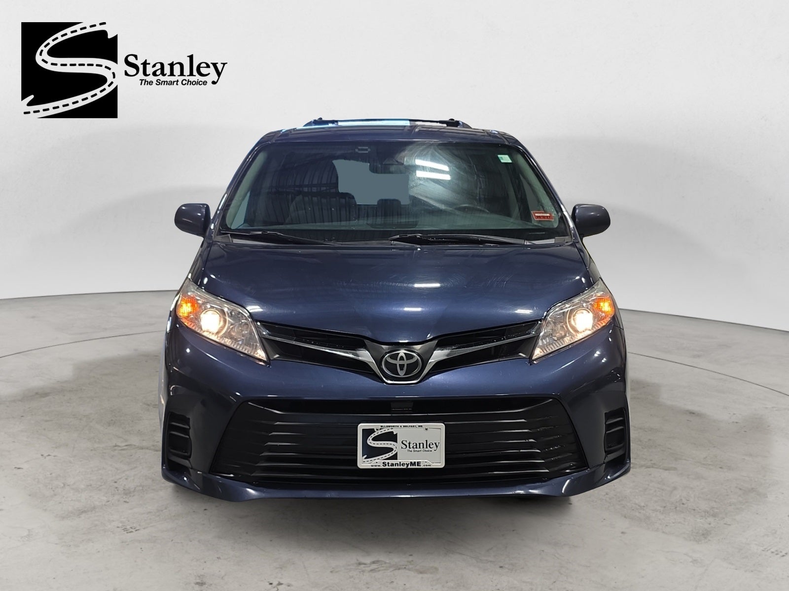 2020 Toyota Sienna LE 7 Passenger