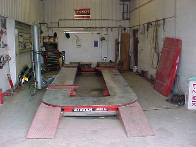 Clean paint shop bay with equipment